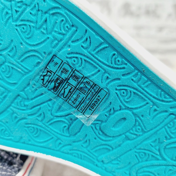 NEW Blowfish Malibu Bettie Stars Stripes Distressed SlipOn Low Top Sneakers F284 - Picture 8 of 10